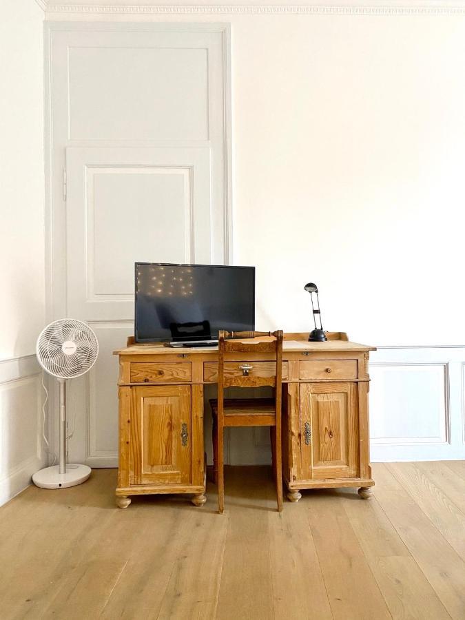 Beautiful Studio In A Villa From 18Th Century 图恩 外观 照片
